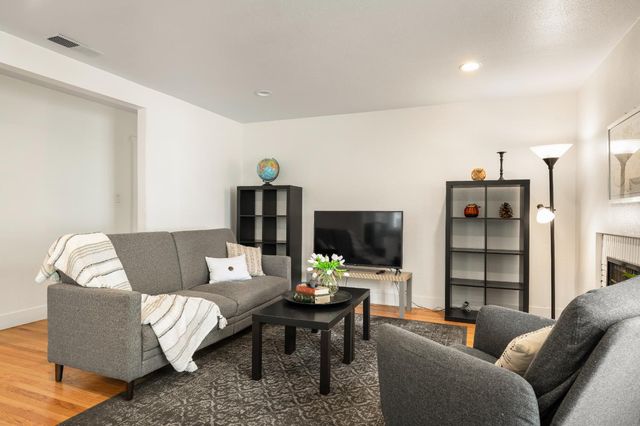 4431 Bouts Pkwy, Sacramento, CA 95823