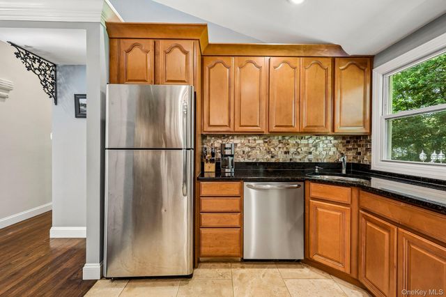 13 Beech Street, Nanuet, NY 10954