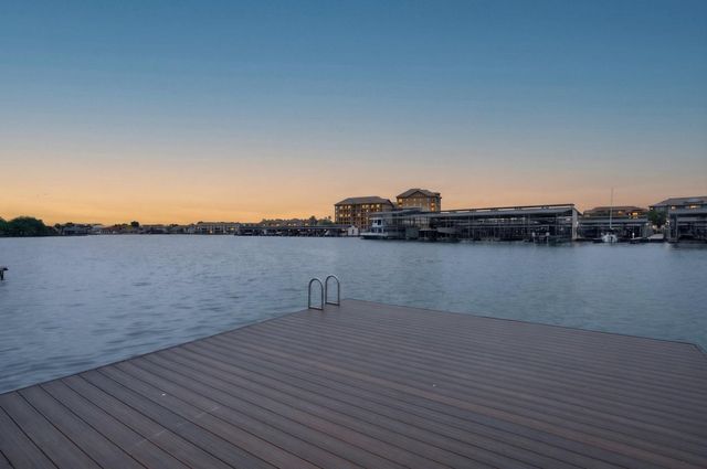 909 Red Sails DR, Horseshoe Bay, TX 78657