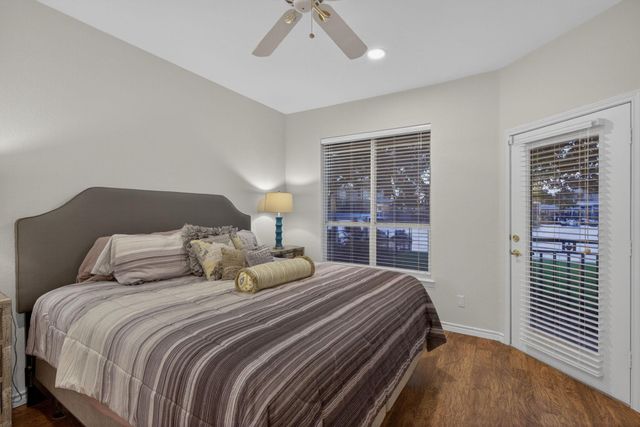 909 Red Sails DR, Horseshoe Bay, TX 78657