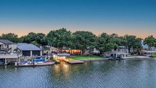 909 Red Sails DR, Horseshoe Bay, TX 78657