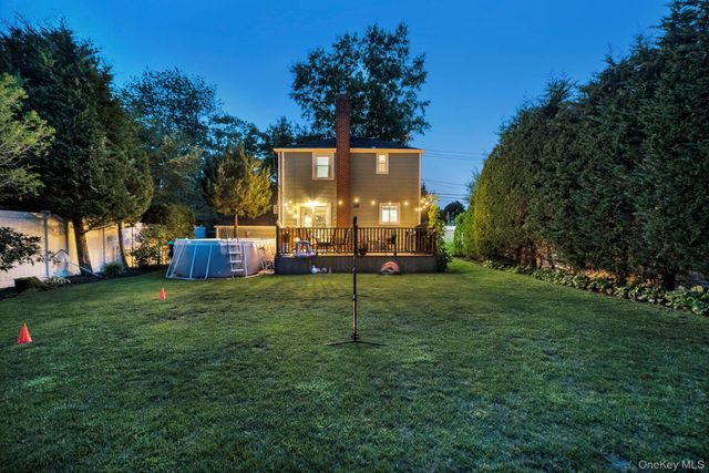 404 Little Whaleneck Road, Merrick, NY 11566