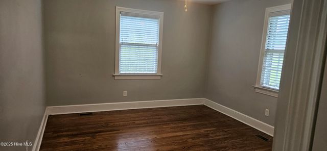 907 Raleigh Road, Clinton, NC 28328