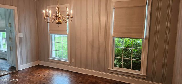 907 Raleigh Road, Clinton, NC 28328