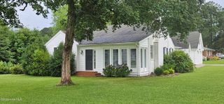907 Raleigh Road, Clinton, NC 28328