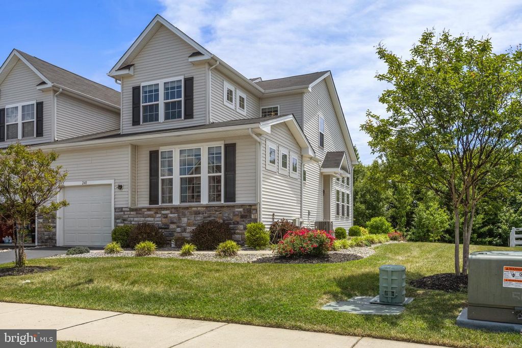 240 ROSSNAKILL RD, Middletown, DE 19709