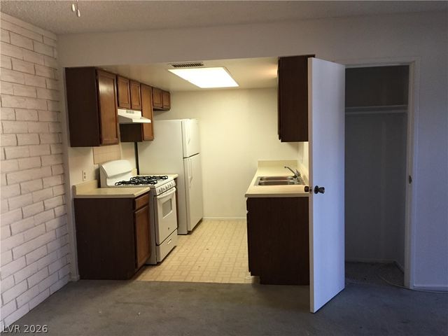3009 Saint George Street F, North Las Vegas, NV 89030