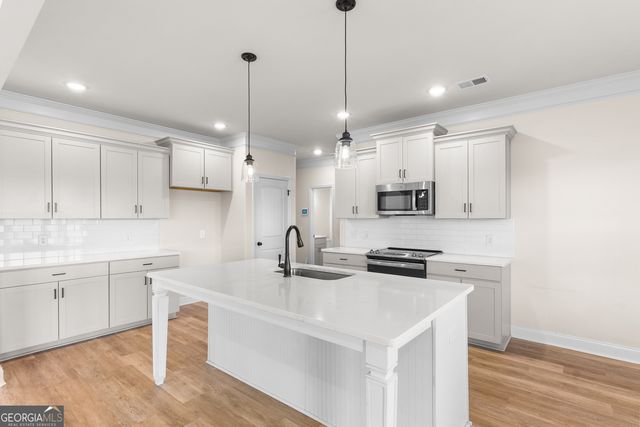 512 Thurston Street, Bonaire, GA 31005