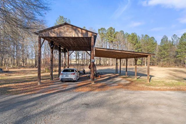 353 Morris SE Road, Silver Creek, GA 30173