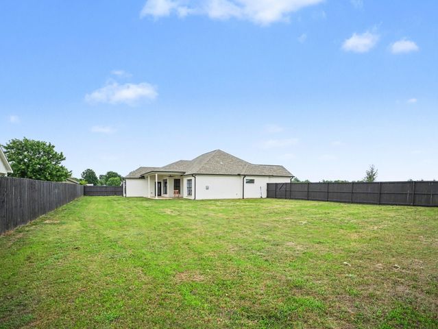 318 James Street, Mabank, TX 75147