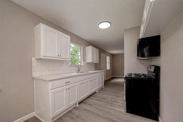 8619 Valley Meadow Drive, Houston, TX 77078