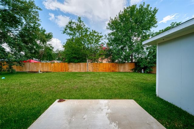 8619 Valley Meadow Drive, Houston, TX 77078