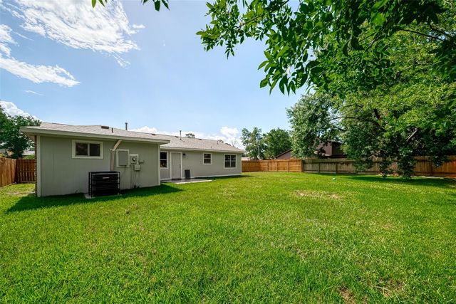 8619 Valley Meadow Drive, Houston, TX 77078