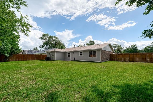 8619 Valley Meadow Drive, Houston, TX 77078