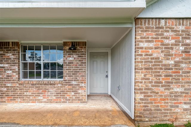 8619 Valley Meadow Drive, Houston, TX 77078