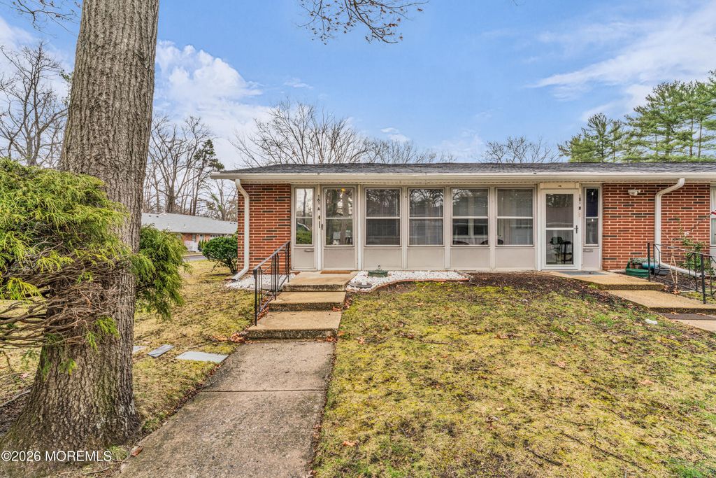 161A Gramercy Court, Lakewood, NJ 08701