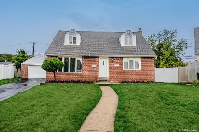 2728 Concord Drive, East Meadow, NY 11554