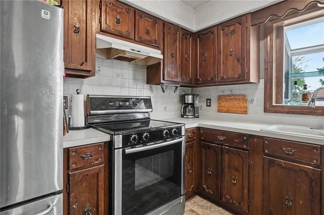 1236 Locust Street, Eudora, KS 66025