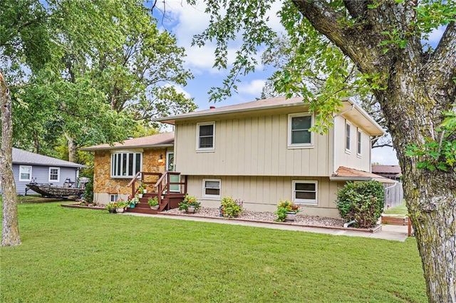 1236 Locust Street, Eudora, KS 66025