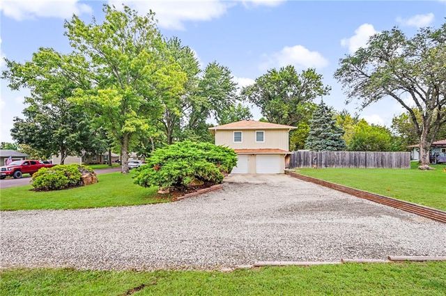 1236 Locust Street, Eudora, KS 66025