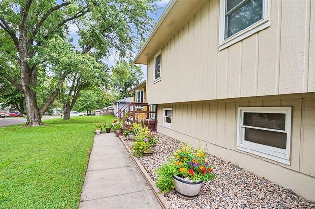 1236 Locust Street, Eudora, KS 66025