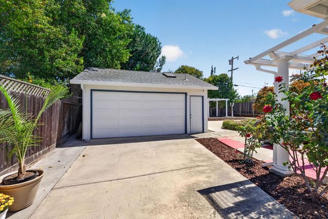 640 S Henry Avenue, San Jose, CA 95117