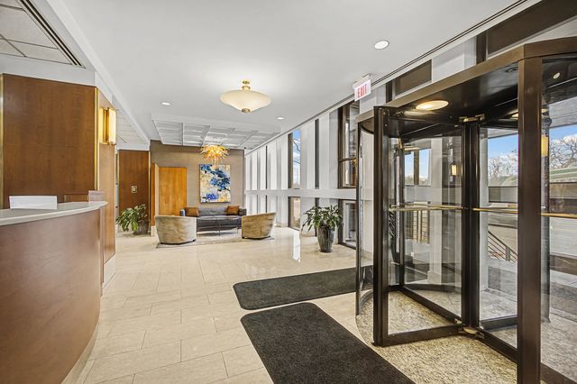 1660 N LaSalle Drive 3811, Chicago, IL 60614