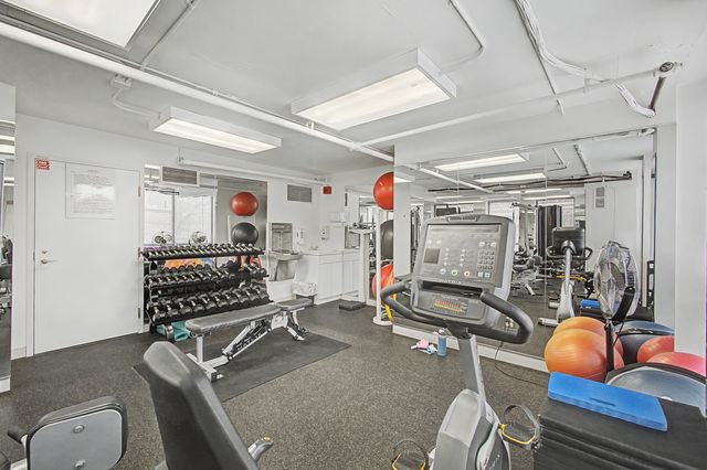 1660 N LaSalle Drive 3811, Chicago, IL 60614