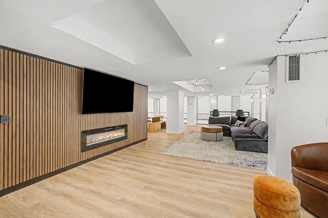 1660 N LaSalle Drive 3811, Chicago, IL 60614