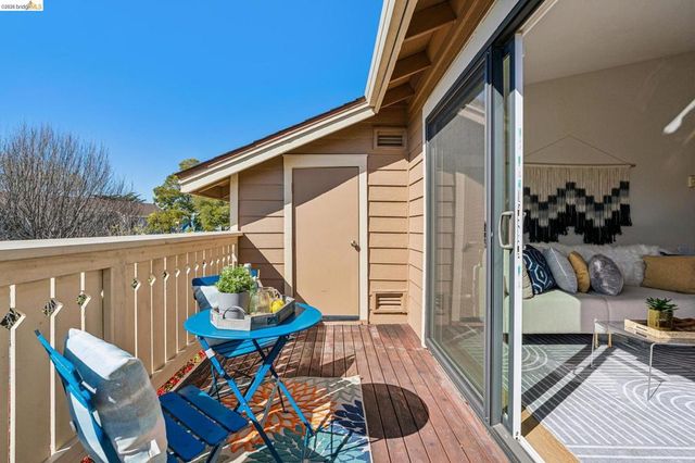 142 Shoreline Ct, Richmond, CA 94804