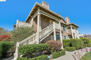 142 Shoreline Ct, Richmond, CA 94804