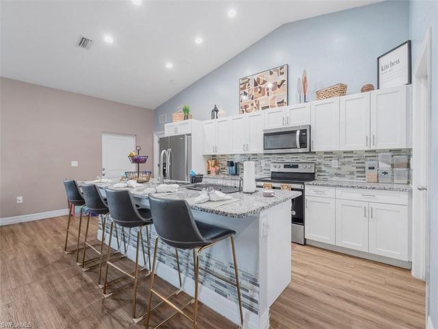 1105 N Capri CT, Labelle, FL 33935