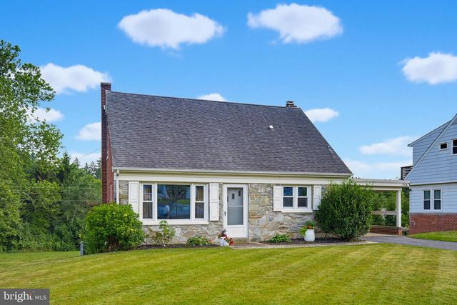 1316 MEADOWCREEK LN, Lancaster, PA 17603