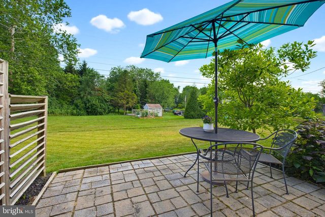 1316 MEADOWCREEK LN, Lancaster, PA 17603