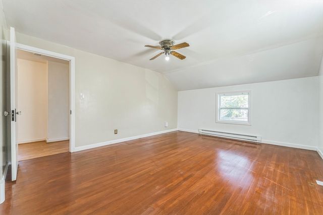 48 Aldrich St, Webster, MA 01570