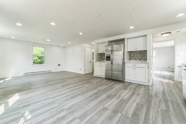 48 Aldrich St, Webster, MA 01570
