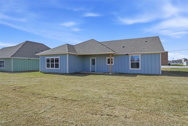 307 Railroad Avenue, Sanger, TX 76266