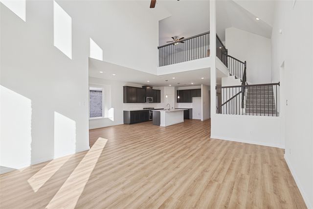 812 Alderwood Drive, Red Oak, TX 75154