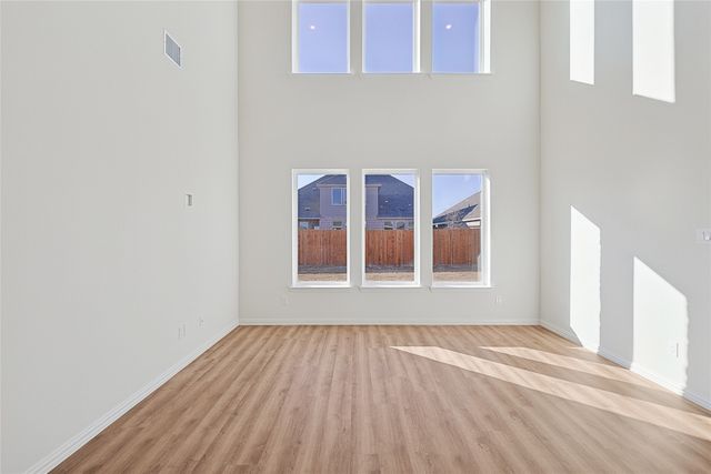 812 Alderwood Drive, Red Oak, TX 75154