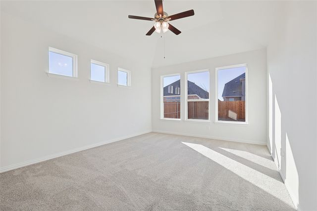 812 Alderwood Drive, Red Oak, TX 75154