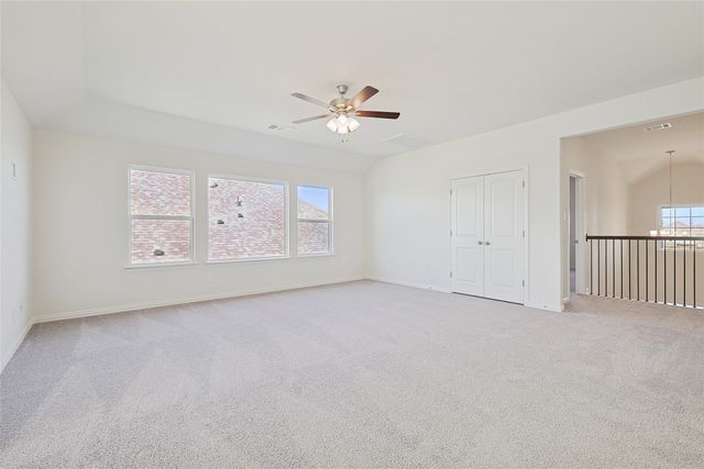 812 Alderwood Drive, Red Oak, TX 75154