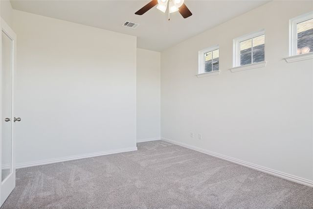 812 Alderwood Drive, Red Oak, TX 75154