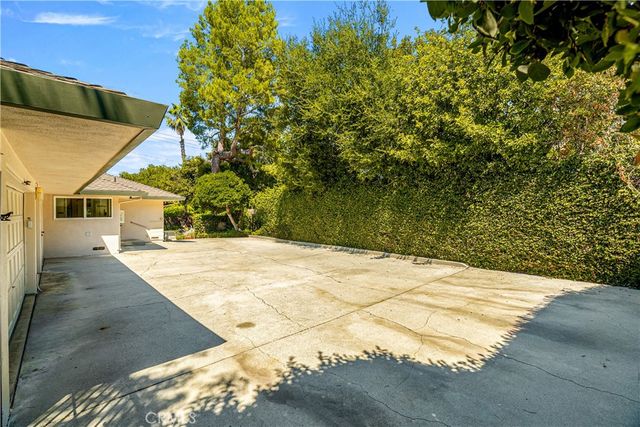 591 Busch Place, Pasadena, CA 91105