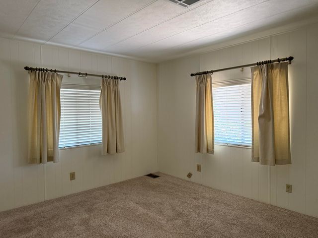 2627 W Midvalley Avenue 95, Visalia, CA 93277