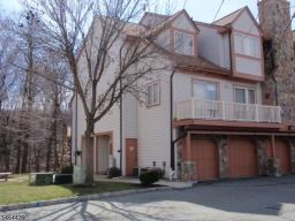 161 Woods Edge Dr 161, Roxbury Twp., NJ 07876 — exterior
