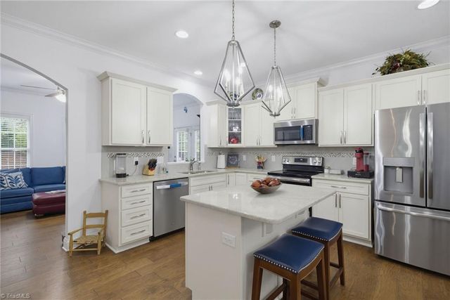 4344 Rockledge Lane, Thomasville, NC 27360