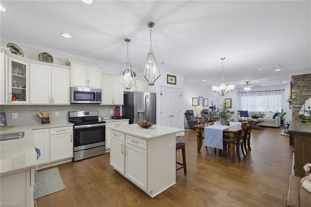 4344 Rockledge Lane, Thomasville, NC 27360