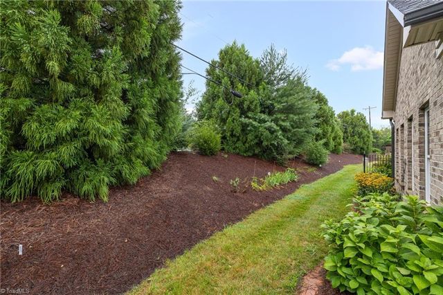 4344 Rockledge Lane, Thomasville, NC 27360