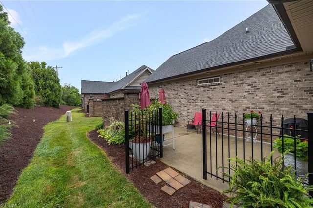 4344 Rockledge Lane, Thomasville, NC 27360