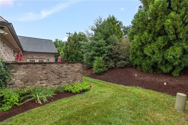 4344 Rockledge Lane, Thomasville, NC 27360